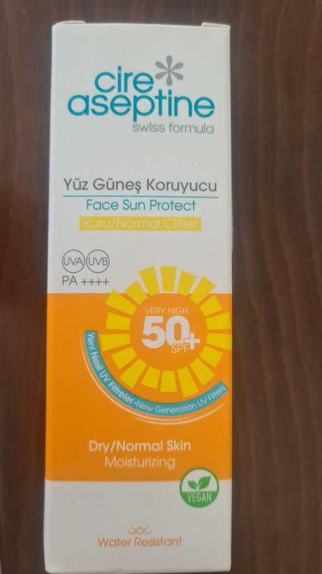 کرم ضد آفتاب سیر آسپتین SPF50